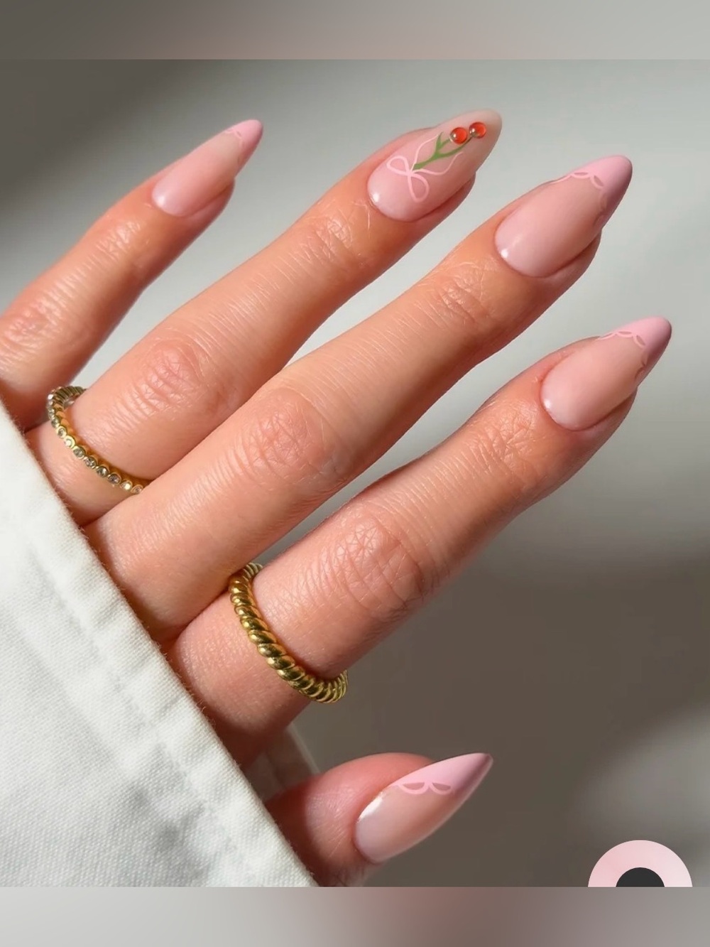 Glamnetic Press on Nails- Cherry Bow